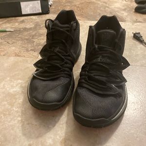 there lightly worn I haven’t played ball in them just walked 200 obo